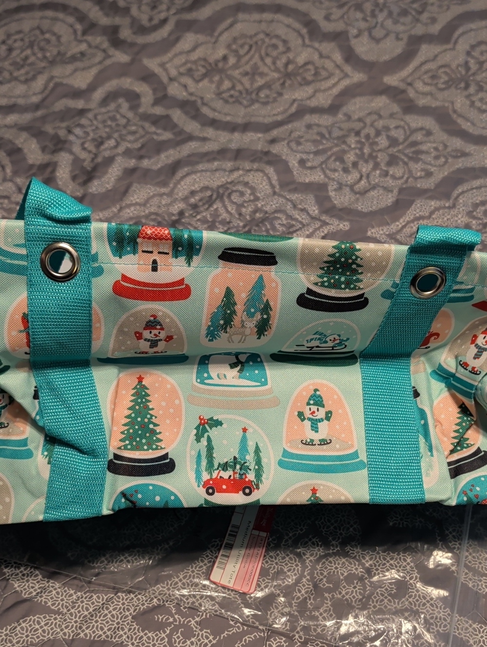 Thirty-One Medium Utility: Snow Globe